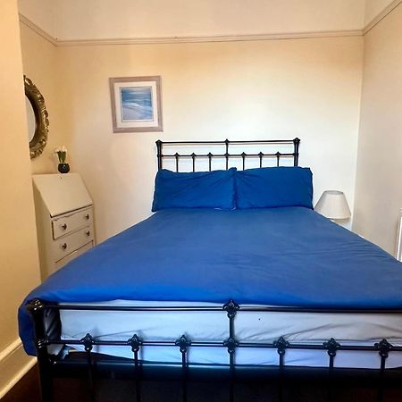 4 Bed Homely Retreat - Wolverhampton Kültér fotó